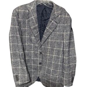Sophisticated Windowpane Sport Coat in Heather Gray